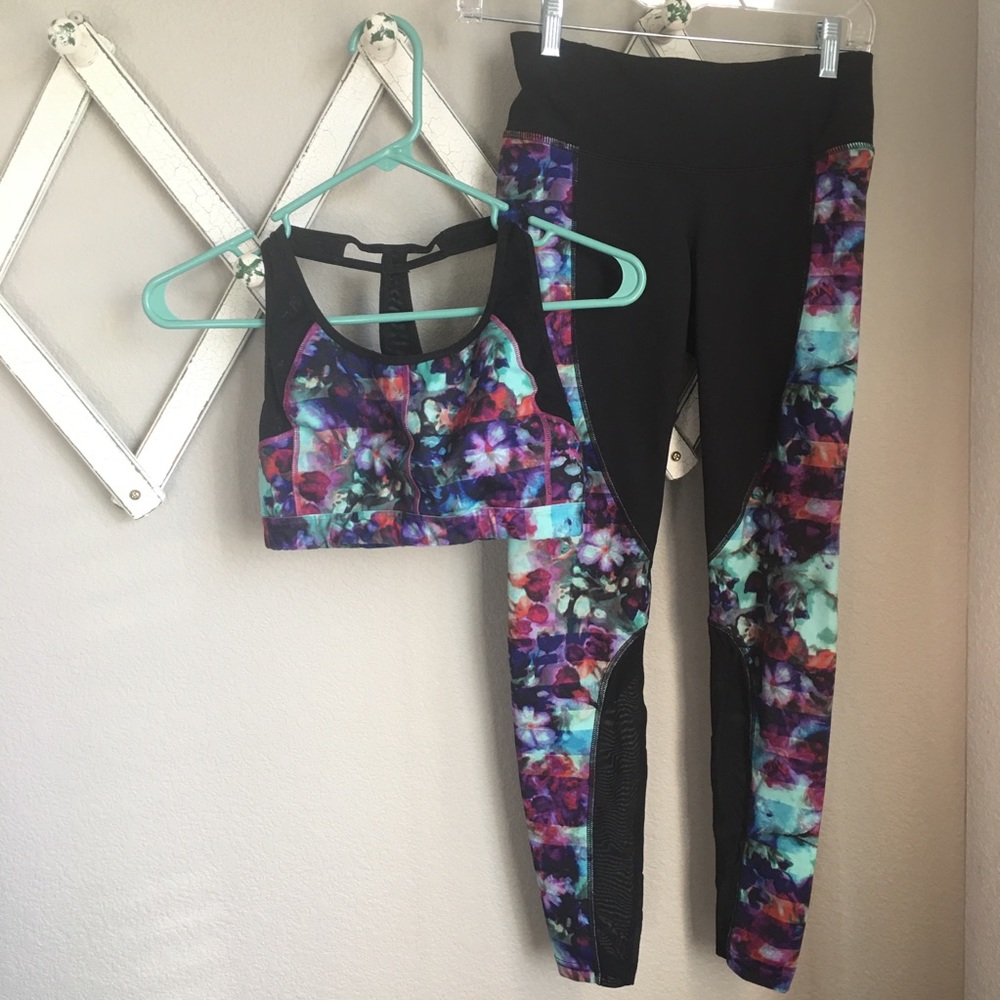 Athleta Women’s Patterned Workout Set